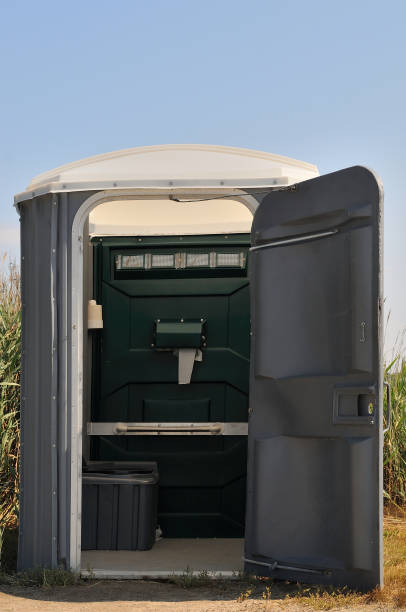 Porta potty delivery and setup in Oceano, CA